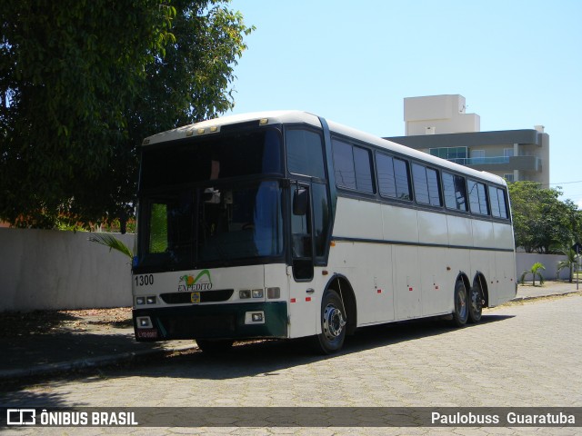 Santo Expedito Turismo 1300 na cidade de Guaratuba, Paraná, Brasil, por Paulobuss  Guaratuba. Número da foto: #12999213.