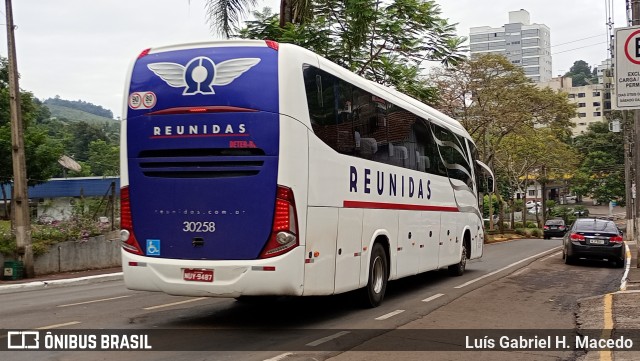 Reunidas Transportes Coletivos 30258 na cidade de Seara, Santa Catarina, Brasil, por Luís Gabriel H. Macedo. Número da foto: #12998990.