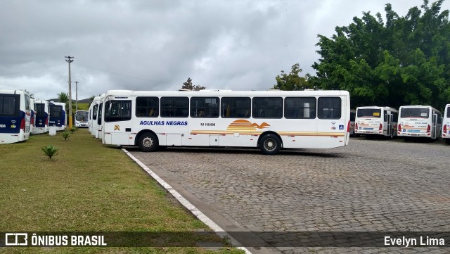 Viação Agulhas Negras RJ 169.008 na cidade de Volta Redonda, Rio de Janeiro, Brasil, por Evelyn Lima. Número da foto: #12997525.