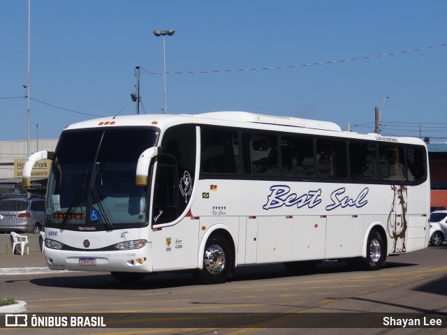 Best Sul Turismo e Fretamento 6000 na cidade de Porto Alegre, Rio Grande do Sul, Brasil, por Shayan Lee. Número da foto: #12999309.