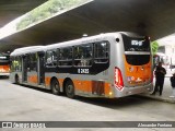 Viação Gato Preto 8 2435 na cidade de São Paulo, São Paulo, Brasil, por Alexandre Fontana. Número da foto: #12998430.