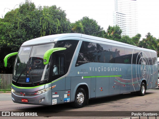 Viação Garcia 8175 na cidade de Curitiba, Paraná, Brasil, por Paulo Gustavo. Número da foto: #13002831.
