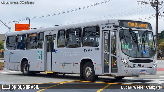 Expresso Azul 17L39 na cidade de Curitiba, Paraná, Brasil, por Lucas Weber Calizario. Número da foto: #12999587.