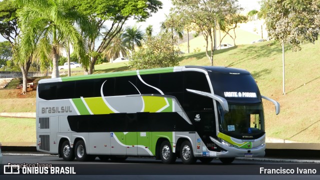 Brasil Sul Linhas Rodoviárias 3825 na cidade de Londrina, Paraná, Brasil, por Francisco Ivano. Número da foto: #13002370.