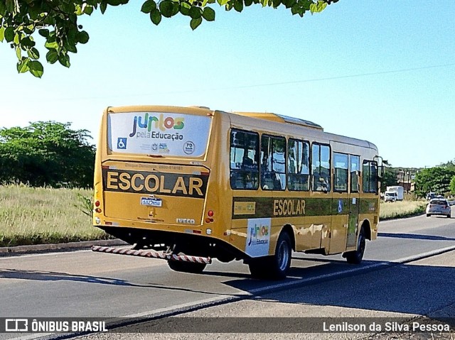 Escolares 750 na cidade de Caruaru, Pernambuco, Brasil, por Lenilson da Silva Pessoa. Número da foto: #13002728.