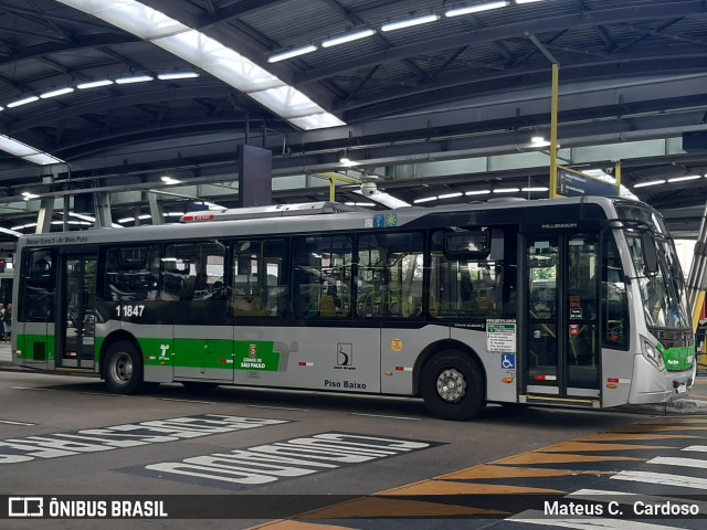 Viação Santa Brígida 1 1847 na cidade de São Paulo, São Paulo, Brasil, por Mateus C.  Cardoso. Número da foto: #13002380.