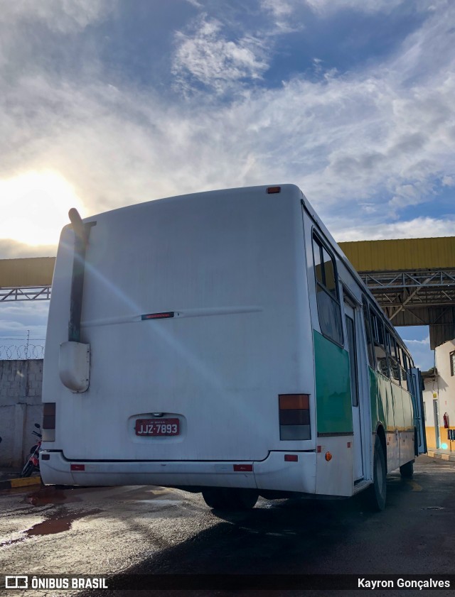 Viação Pioneira 7893 na cidade de Santa Maria, Distrito Federal, Brasil, por Kayron Gonçalves. Número da foto: #12930839.