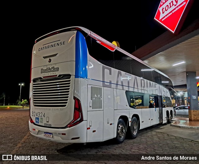 Auto Viação Catarinense 324324 na cidade de Santa Cruz do Rio Pardo, São Paulo, Brasil, por Andre Santos de Moraes. Número da foto: #12931657.
