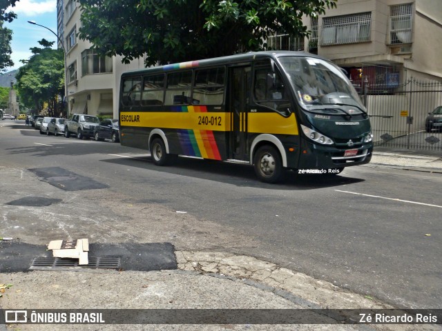 Tias Denise's Transportes ESCOLAR 240-012 na cidade de Rio de Janeiro, Rio de Janeiro, Brasil, por Zé Ricardo Reis. Número da foto: #12931231.