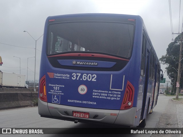 Empresa de Ônibus Pássaro Marron 37.602 na cidade de Guarulhos, São Paulo, Brasil, por Rafael Lopes de Oliveira. Número da foto: #12929967.