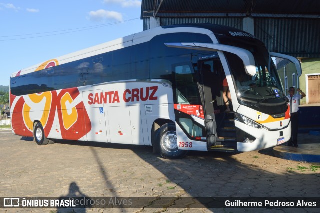 Viação Santa Cruz 1958 na cidade de Jesuânia, Minas Gerais, Brasil, por Guilherme Pedroso Alves. Número da foto: #12931228.