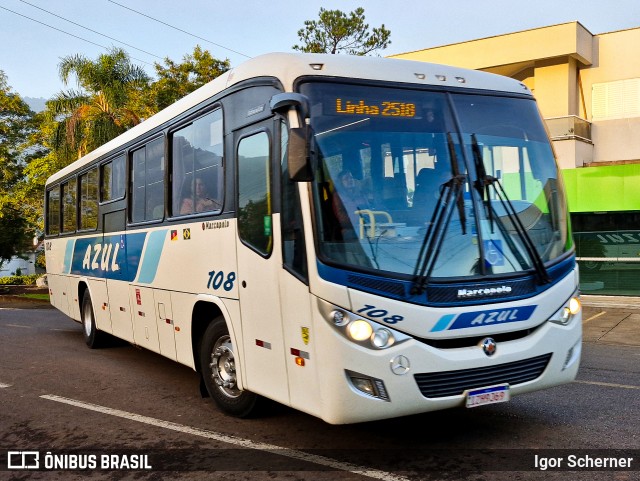 Expresso Azul 108 na cidade de Marques de Souza, Rio Grande do Sul, Brasil, por Igor Scherner. Número da foto: #13003808.