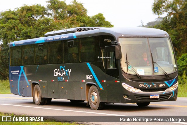 Galaxy Bus 180 na cidade de Barra do Piraí, Rio de Janeiro, Brasil, por Paulo Henrique Pereira Borges. Número da foto: #13004915.