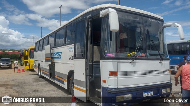 Gualberto Turismo 7000 na cidade de Caruaru, Pernambuco, Brasil, por Leon Oliver. Número da foto: #13005345.