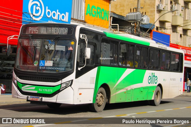 Viação Elite RJ 176.073 na cidade de Barra do Piraí, Rio de Janeiro, Brasil, por Paulo Henrique Pereira Borges. Número da foto: #13004876.
