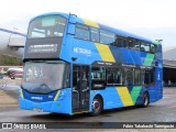 Metrobus 6801 na cidade de Weybridge, Surrey, Inglaterra, por Fábio Takahashi Tanniguchi. Número da foto: #13004859.