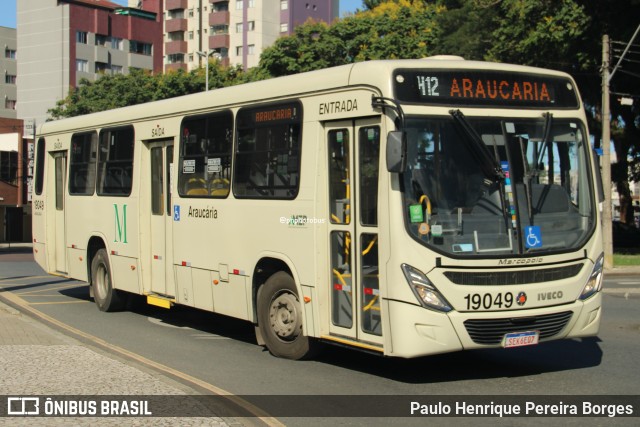 Araucária Transportes Coletivos 19049 na cidade de Curitiba, Paraná, Brasil, por Paulo Henrique Pereira Borges. Número da foto: #12932944.