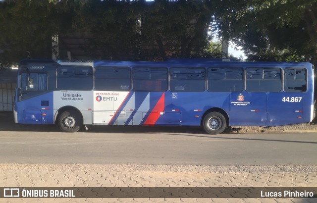 Viação Jacareí 44.867 na cidade de Santa Isabel, São Paulo, Brasil, por Lucas Pinheiro. Número da foto: #12932294.