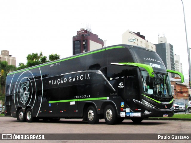Viação Garcia 96020 na cidade de Curitiba, Paraná, Brasil, por Paulo Gustavo. Número da foto: #12936164.