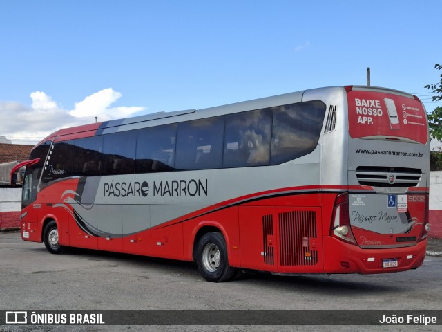 Empresa de Ônibus Pássaro Marron 5002 na cidade de Cruzeiro, São Paulo, Brasil, por João Felipe. Número da foto: #12935266.