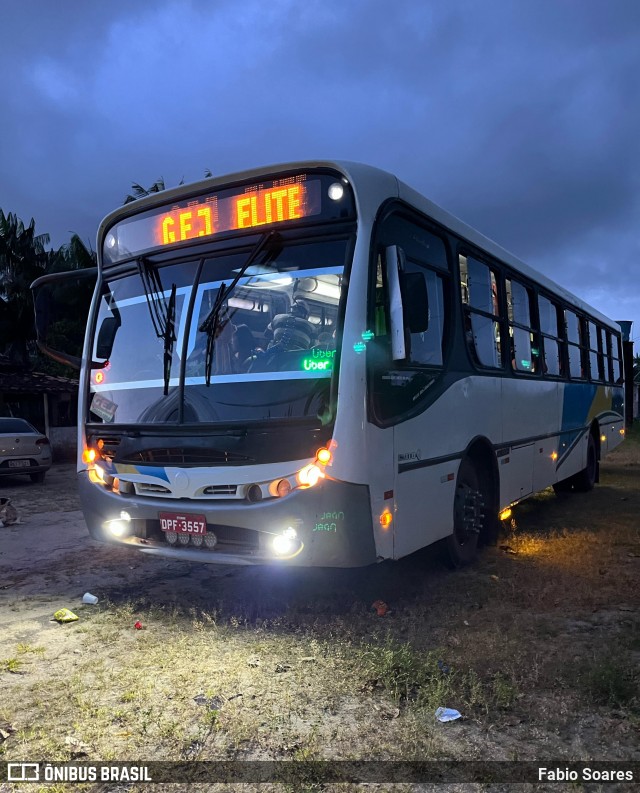 Ônibus Particulares 487 na cidade de Bragança, Pará, Brasil, por Fabio Soares. Número da foto: #12939129.