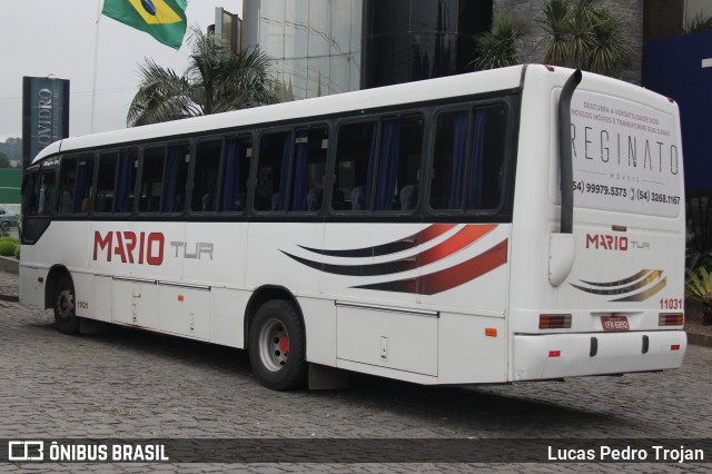 Mariotur Transporte e Turismo Ltda. 11031 na cidade de Farroupilha, Rio Grande do Sul, Brasil, por Lucas Pedro Trojan. Número da foto: #12939375.