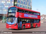 Metroline WDE2779 na cidade de Watford, Hertfordshire, Inglaterra, por Fábio Takahashi Tanniguchi. Número da foto: #12938717.