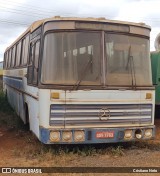 Ônibus Particulares 0000 na cidade de Catalão, Goiás, Brasil, por Cristiano Neto. Número da foto: #12937641.