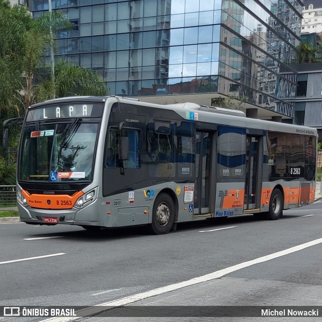 Viação Gato Preto 8 2563 na cidade de São Paulo, São Paulo, Brasil, por Michel Nowacki. Número da foto: #12941770.
