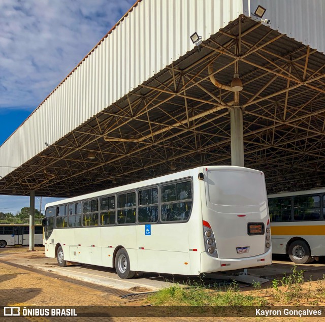 Ônibus Particulares 3A57 na cidade de Brasília, Distrito Federal, Brasil, por Kayron Gonçalves. Número da foto: #12942437.