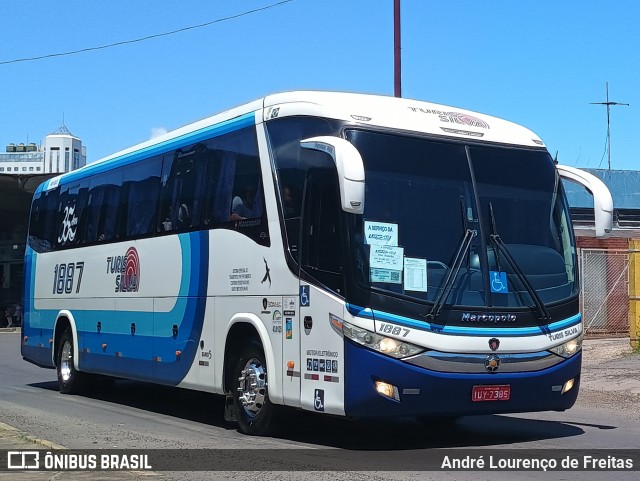 Turis Silva 1887 na cidade de Porto Alegre, Rio Grande do Sul, Brasil, por André Lourenço de Freitas. Número da foto: #12943564.