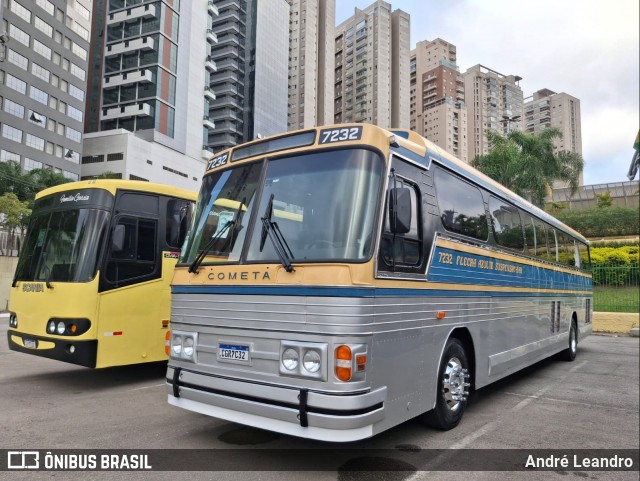 Ônibus Particulares 7232 na cidade de Barueri, São Paulo, Brasil, por André Leandro. Número da foto: #12942478.