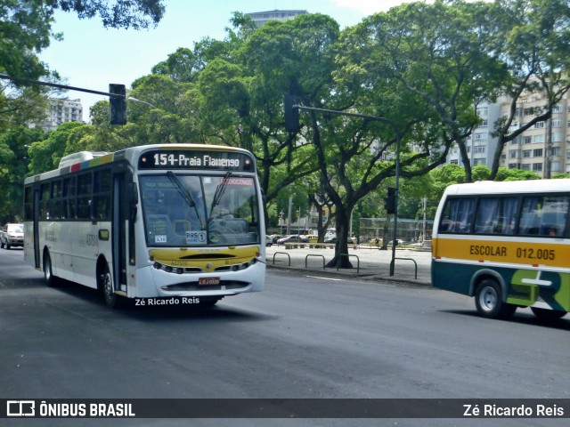 Transportes São Silvestre A37510 na cidade de Rio de Janeiro, Rio de Janeiro, Brasil, por Zé Ricardo Reis. Número da foto: #12943084.