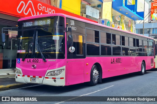 La 400 106 na cidade de Hospital, San José, San José, Costa Rica, por Andrés Martínez Rodríguez. Número da foto: #12943668.