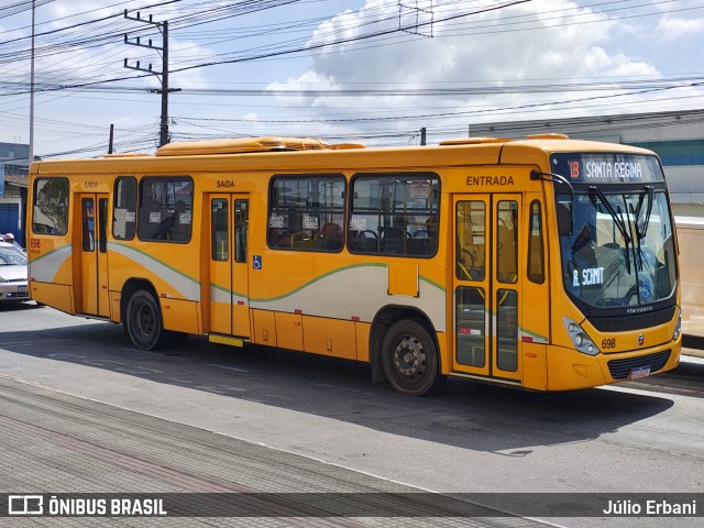 Consórcio Atalaia 698 na cidade de Itajaí, Santa Catarina, Brasil, por Júlio Erbani. Número da foto: #12942473.