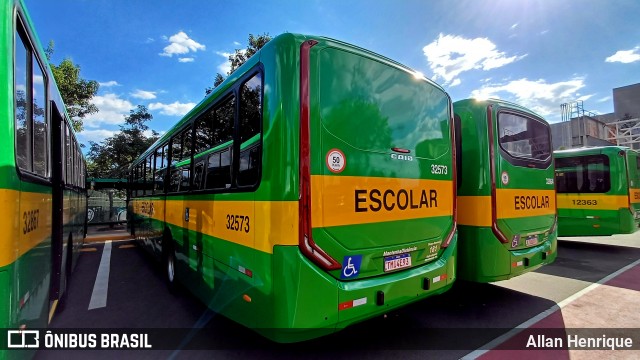 Transportes Capellini 32573 na cidade de Paulínia, São Paulo, Brasil, por Allan Henrique. Número da foto: #12942914.