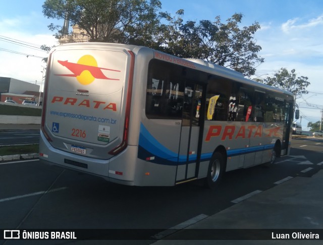 Expresso de Prata 2216 na cidade de Botucatu, São Paulo, Brasil, por Luan Oliveira. Número da foto: #12942529.
