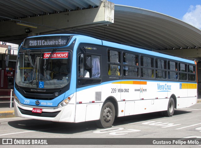 Expresso Vera Cruz 209 na cidade de Jaboatão dos Guararapes, Pernambuco, Brasil, por Gustavo Felipe Melo. Número da foto: #12942890.