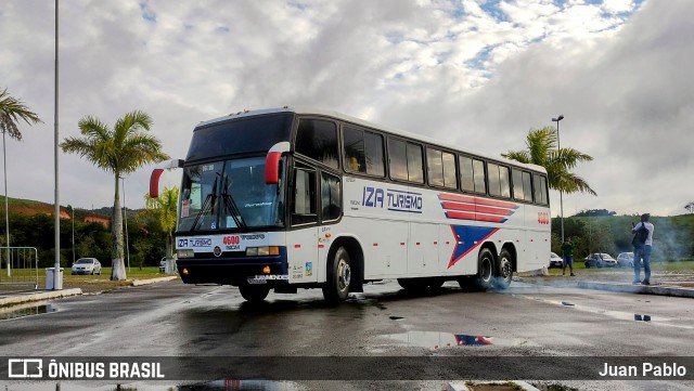 Iza Turismo 4600 na cidade de Juiz de Fora, Minas Gerais, Brasil, por Juan Pablo. Número da foto: #12945076.