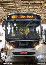 Ônibus Particulares 2187 na cidade de Brasília, Distrito Federal, Brasil, por Kayron Gonçalves. Número da foto: #12942434.