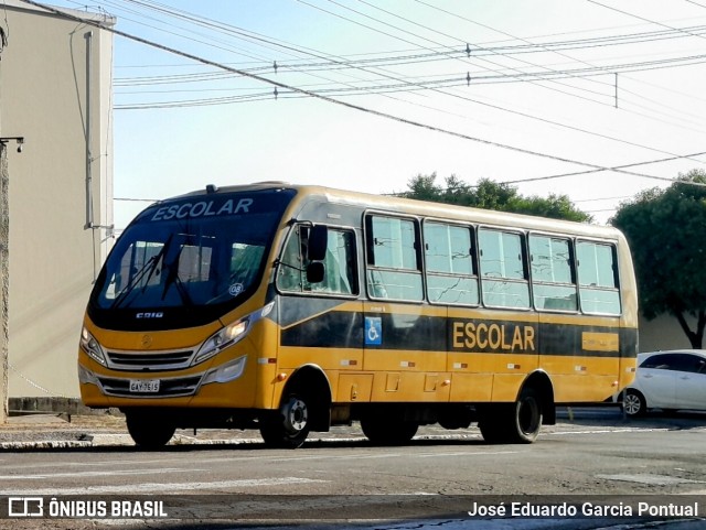 Escolares GAY7615 na cidade de Capivari, São Paulo, Brasil, por José Eduardo Garcia Pontual. Número da foto: #12946802.