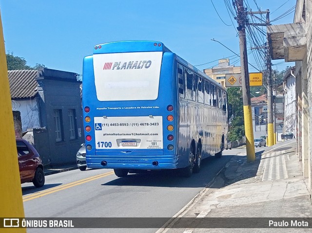 Planalto Transporte e Turismo 1700 na cidade de Ribeirão Pires, São Paulo, Brasil, por Paulo Mota. Número da foto: #12946606.