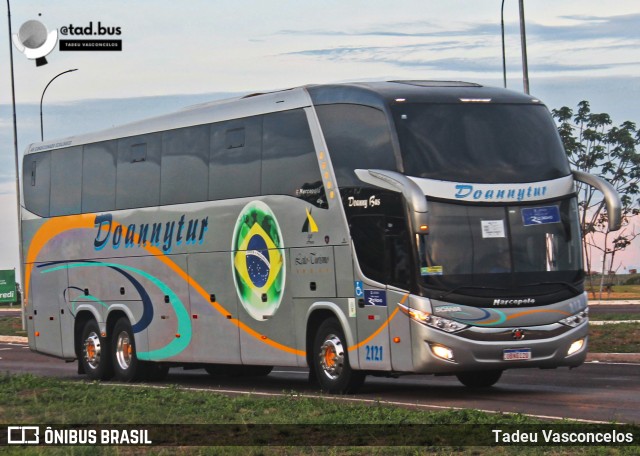 Doannytur 2121 na cidade de Água Boa, Mato Grosso, Brasil, por Tadeu Vasconcelos. Número da foto: #12945909.