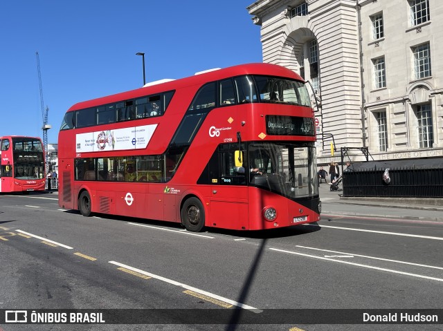 London General LT298 na cidade de London, Greater London, Inglaterra, por Donald Hudson. Número da foto: #12946815.