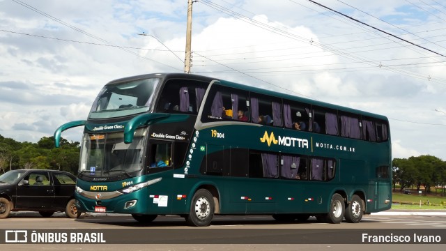 Viação Motta 19004 na cidade de Assis, São Paulo, Brasil, por Francisco Ivano. Número da foto: #13008350.