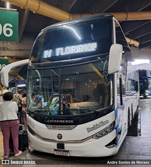 Auto Viação Catarinense 324306 na cidade de São Paulo, São Paulo, Brasil, por Andre Santos de Moraes. Número da foto: #13031780.