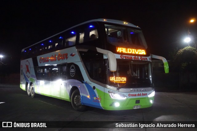 Cruz del Sur 818 na cidade de Osorno, Osorno, Los Lagos, Chile, por Sebastián Ignacio Alvarado Herrera. Número da foto: #13033475.