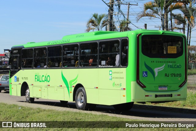 Viação Falcão RJ 179.013 na cidade de Resende, Rio de Janeiro, Brasil, por Paulo Henrique Pereira Borges. Número da foto: #13032887.