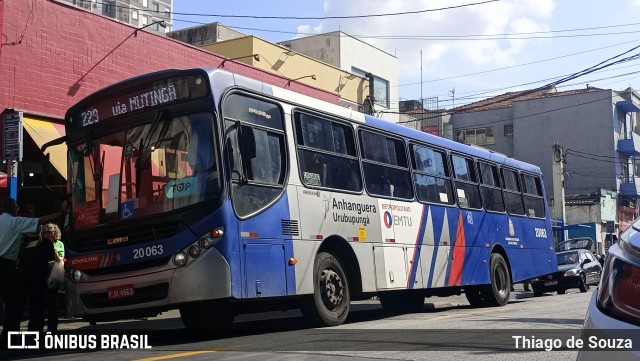 Auto Viação Urubupungá 20.063 na cidade de São Paulo, São Paulo, Brasil, por Thiago de Souza. Número da foto: #13030966.