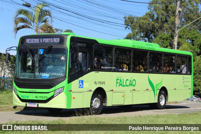 Viação Falcão RJ 179.013 na cidade de Resende, Rio de Janeiro, Brasil, por Paulo Henrique Pereira Borges. Número da foto: #13032882.